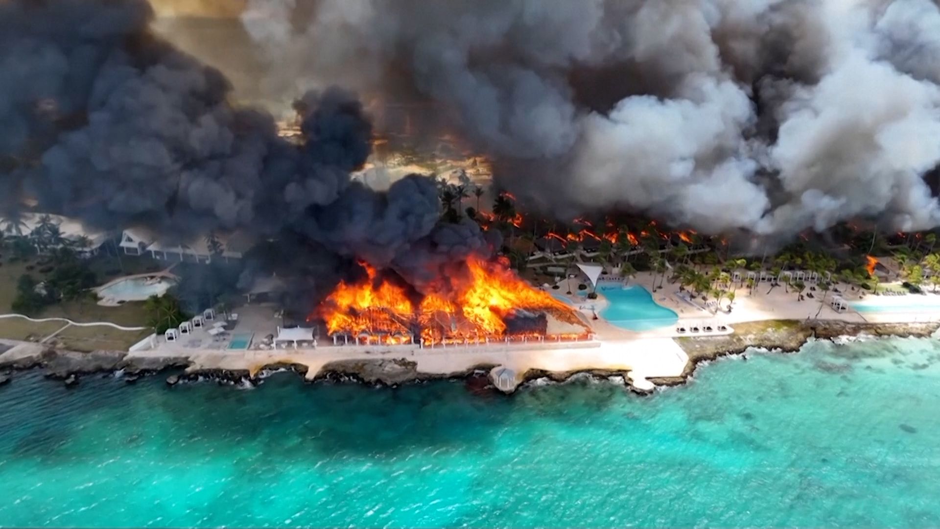 Fire at a luxury Dominican Republic beach resort
