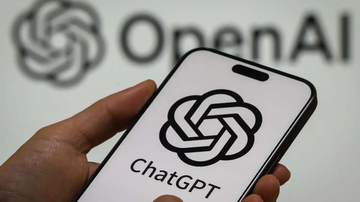 ChatGPT and Claude user trends