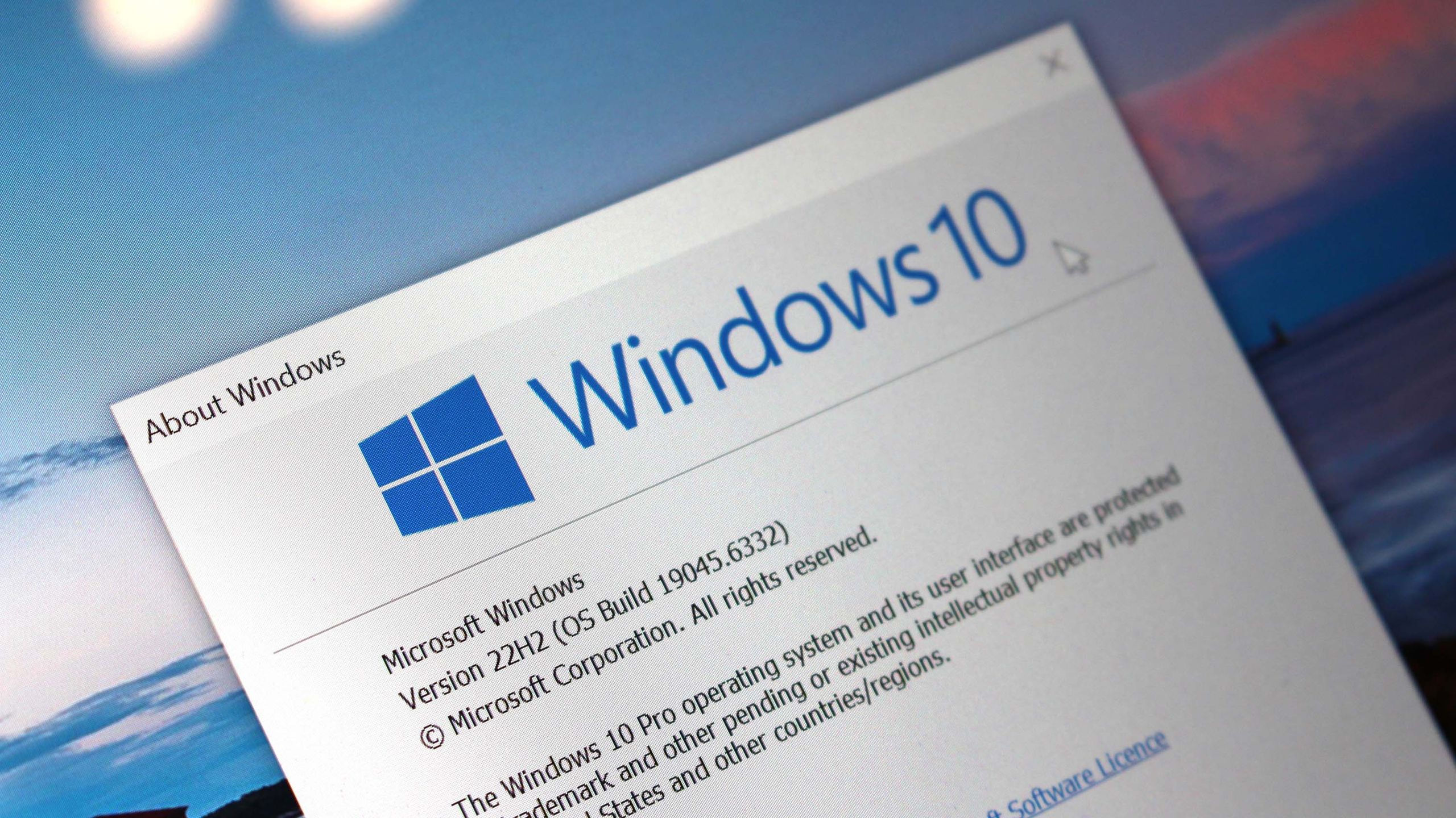 Microsoft extends Windows 10 support through 2027