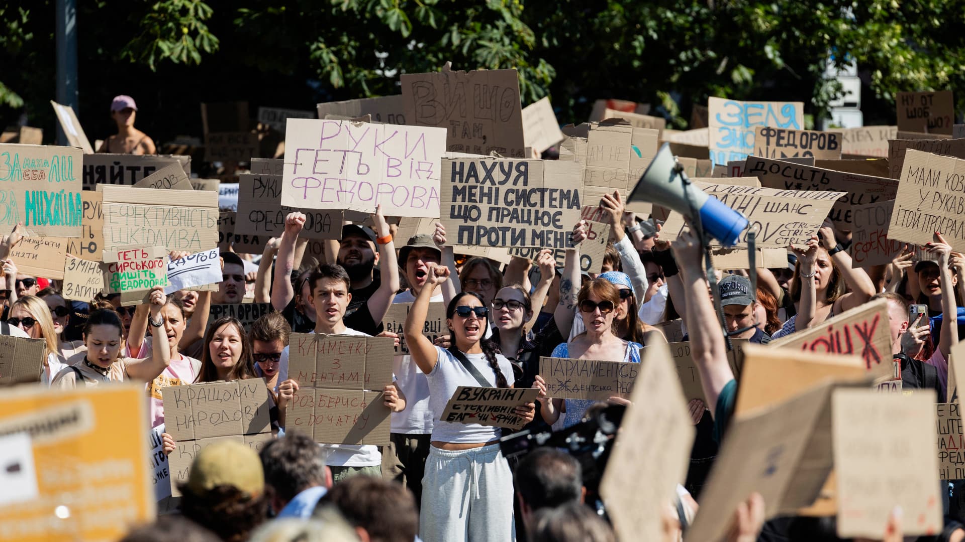 Argentina fans in Buenos Aires celebrate semifinal win