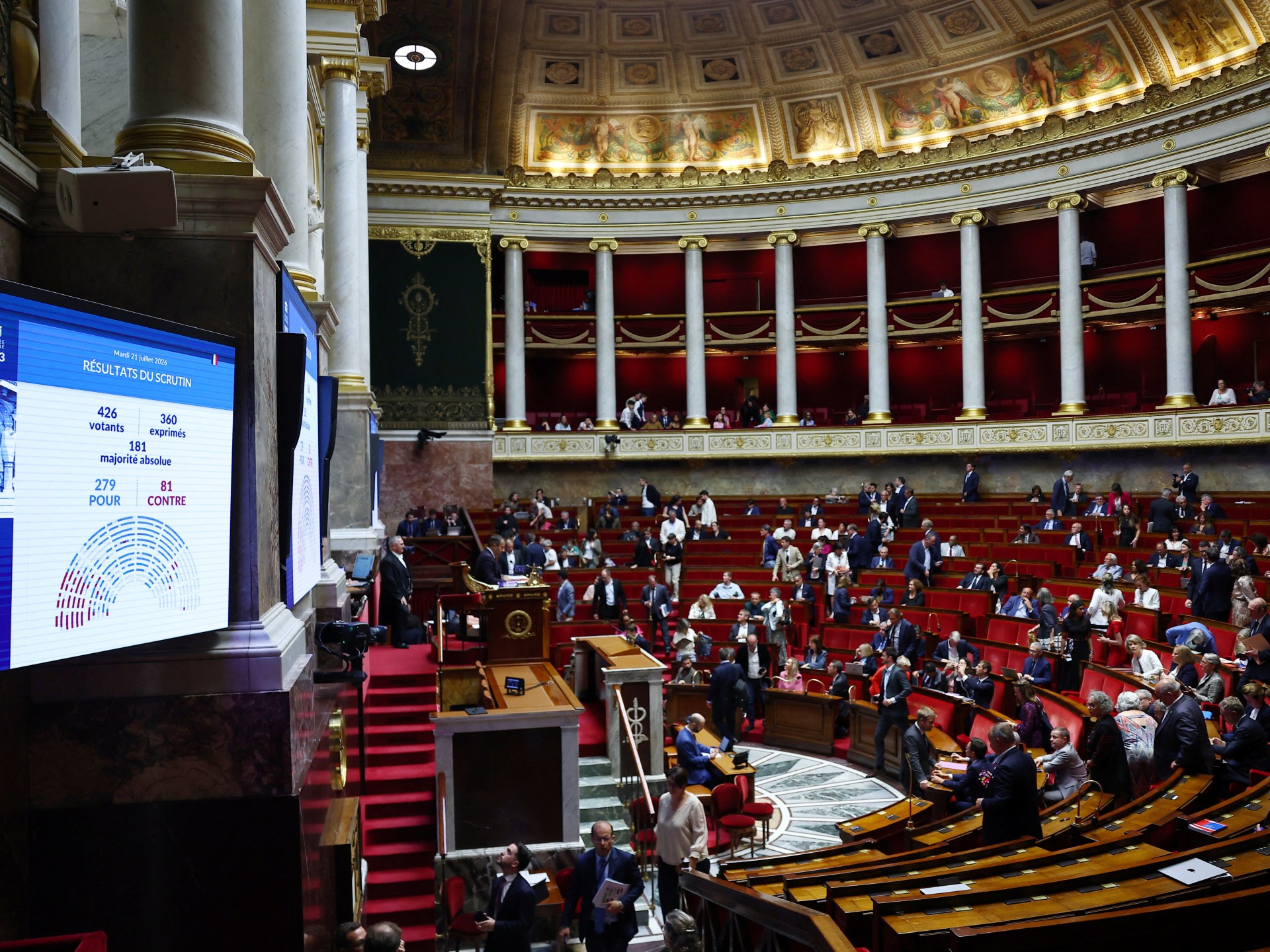 French parliament social media ban