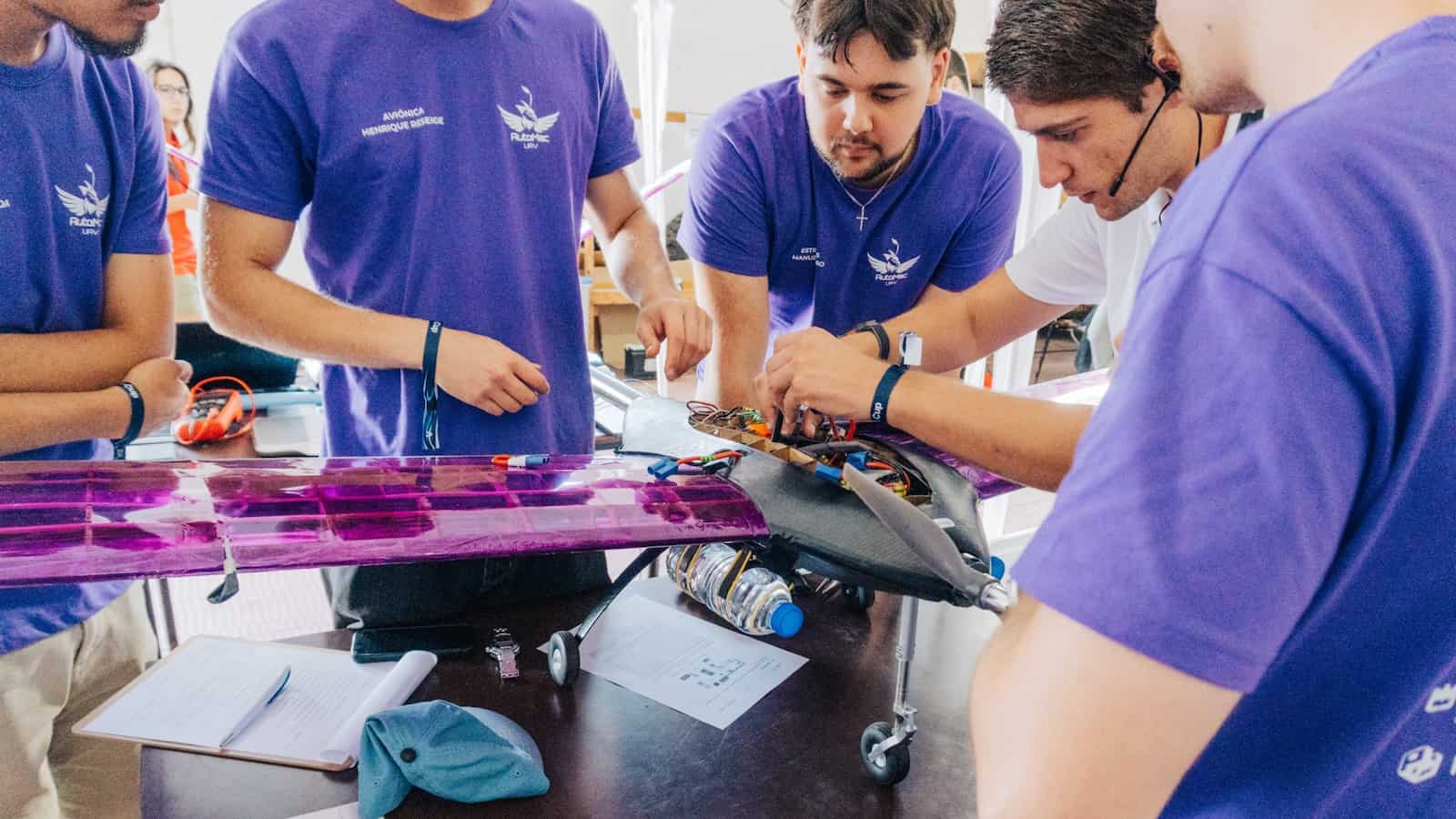 Student-built Portuguese drone for emergency response