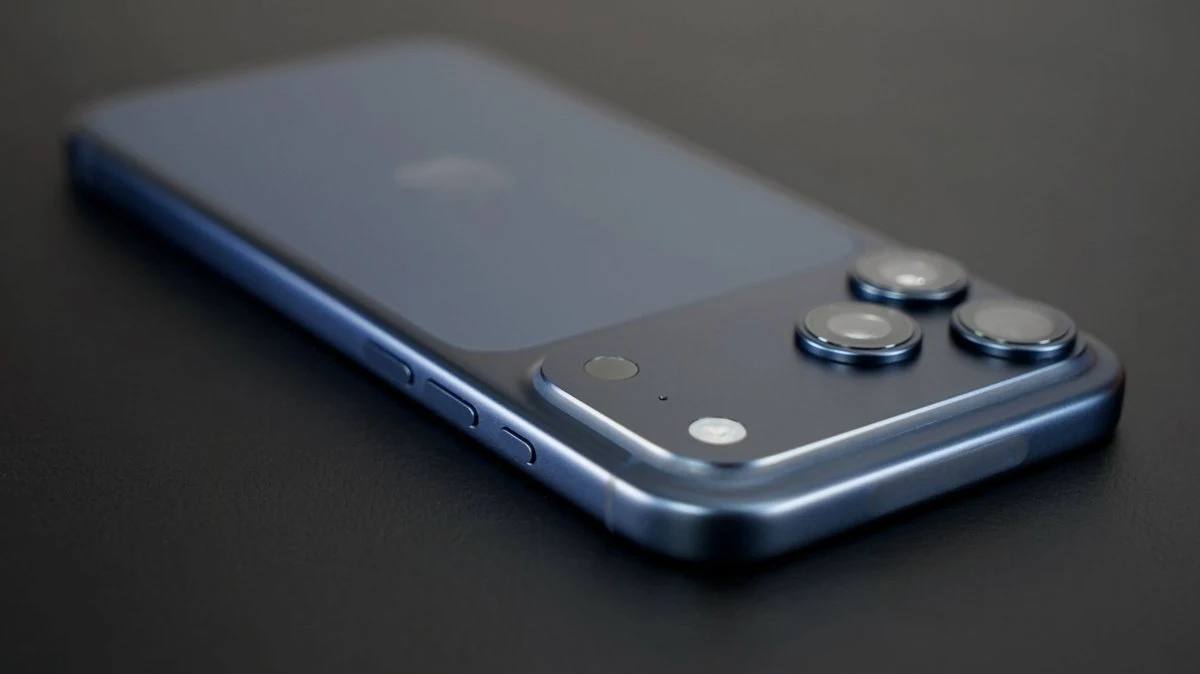 iPhone 18 camera redesign