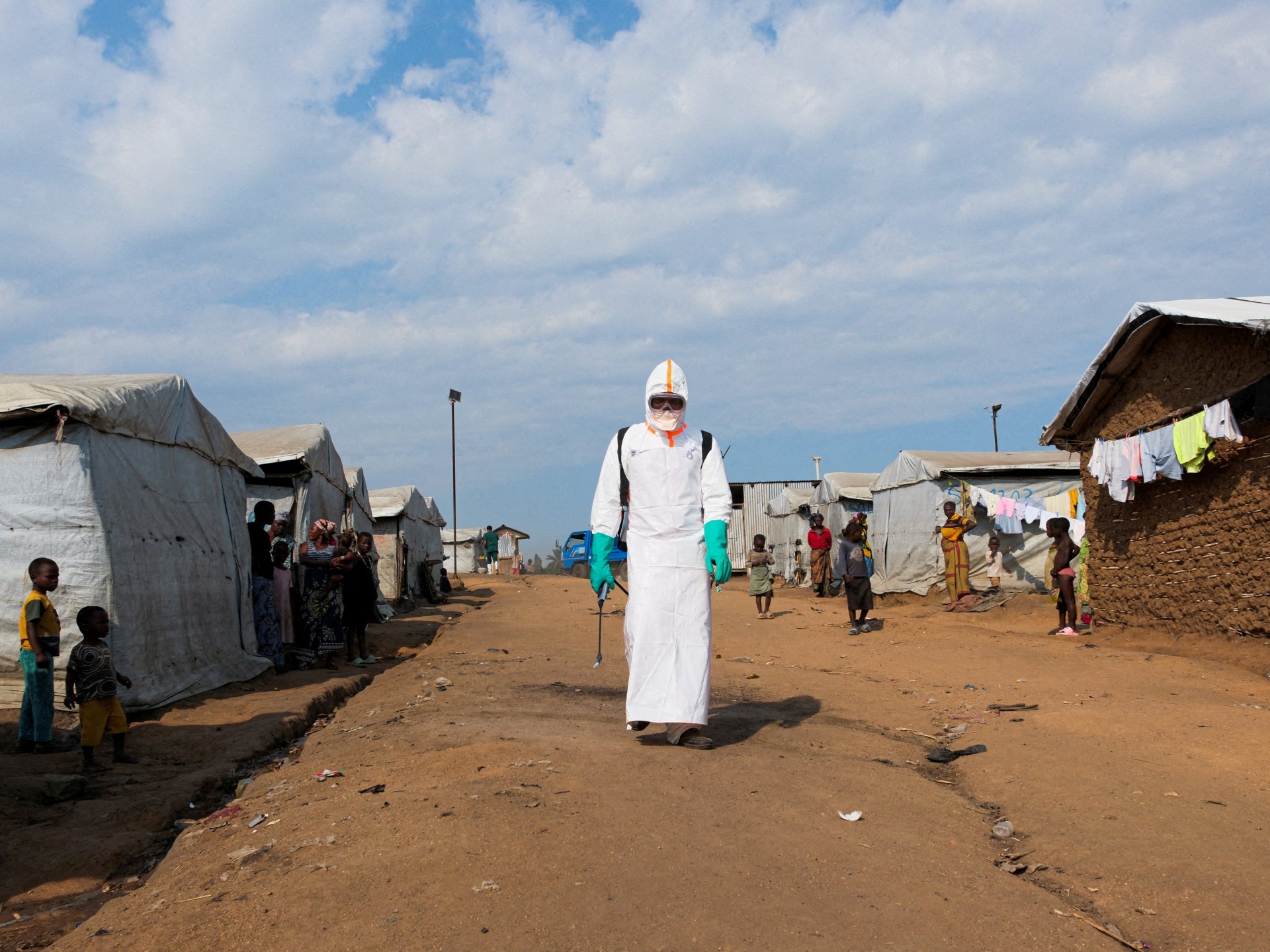 Health workers treating Ebola patients in DRC