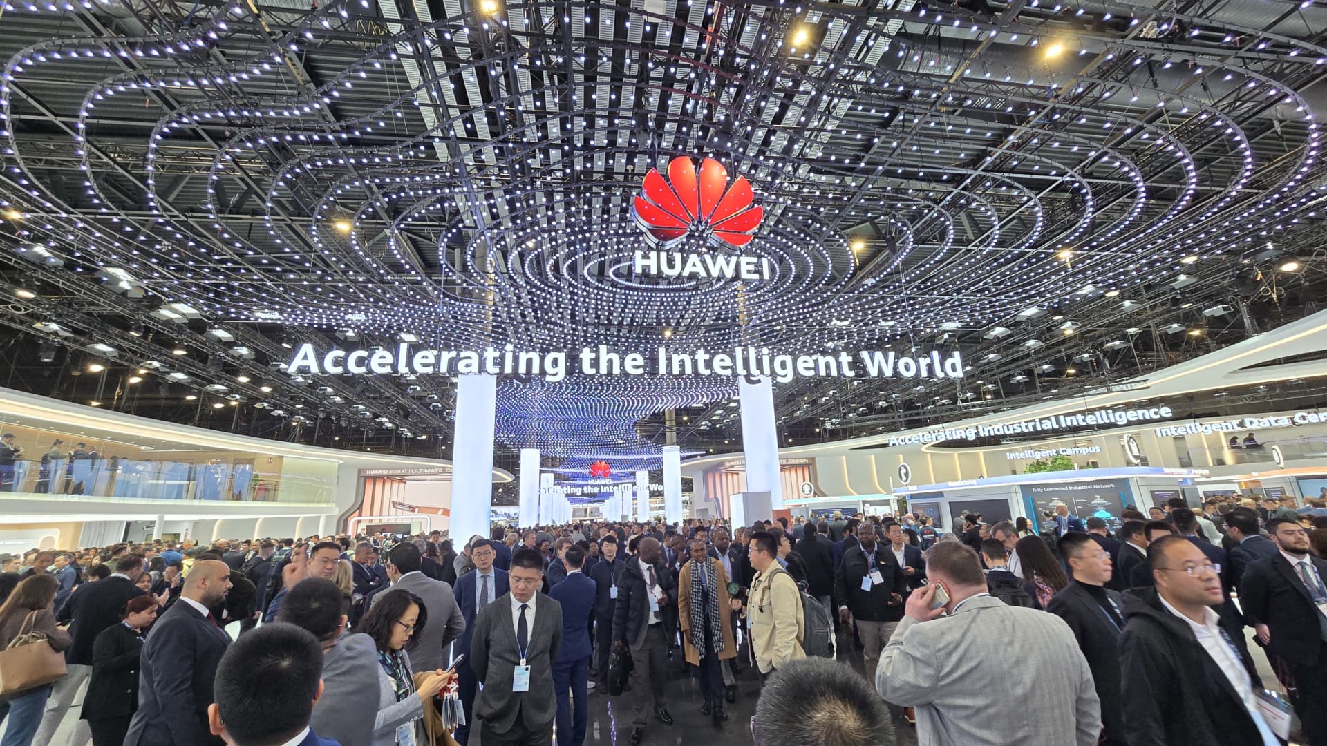 Huawei technology booth