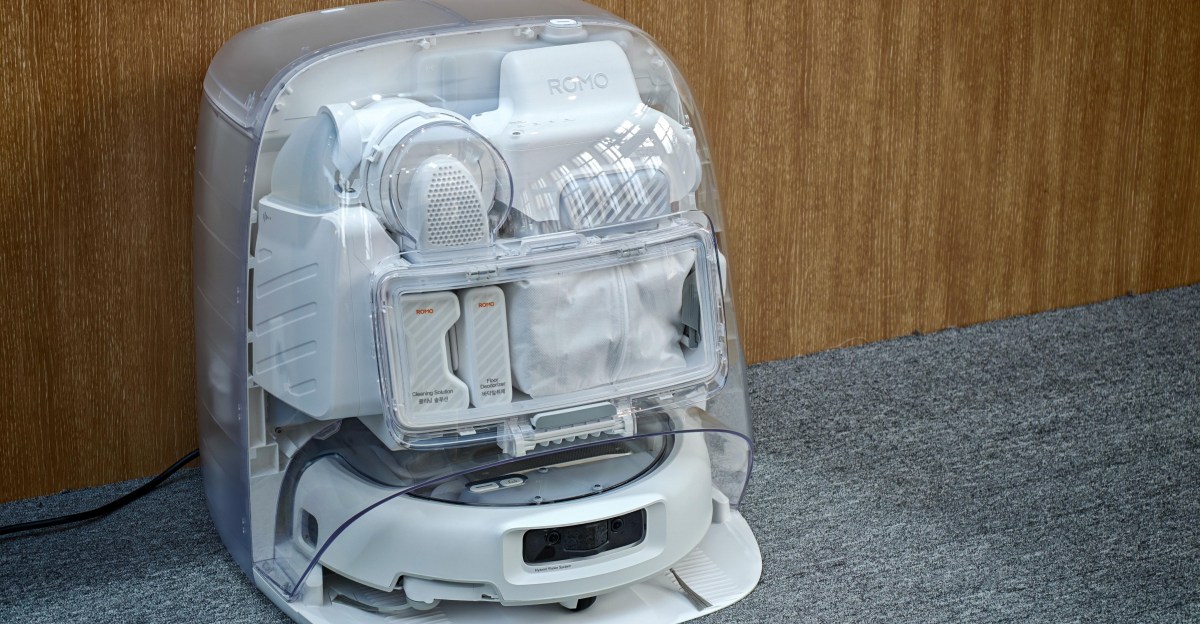 DJI robovac with climbing capability