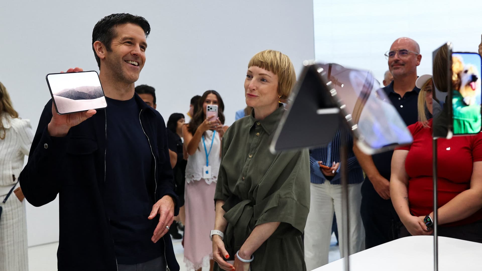 Apple iPhone Duo foldable display launch event