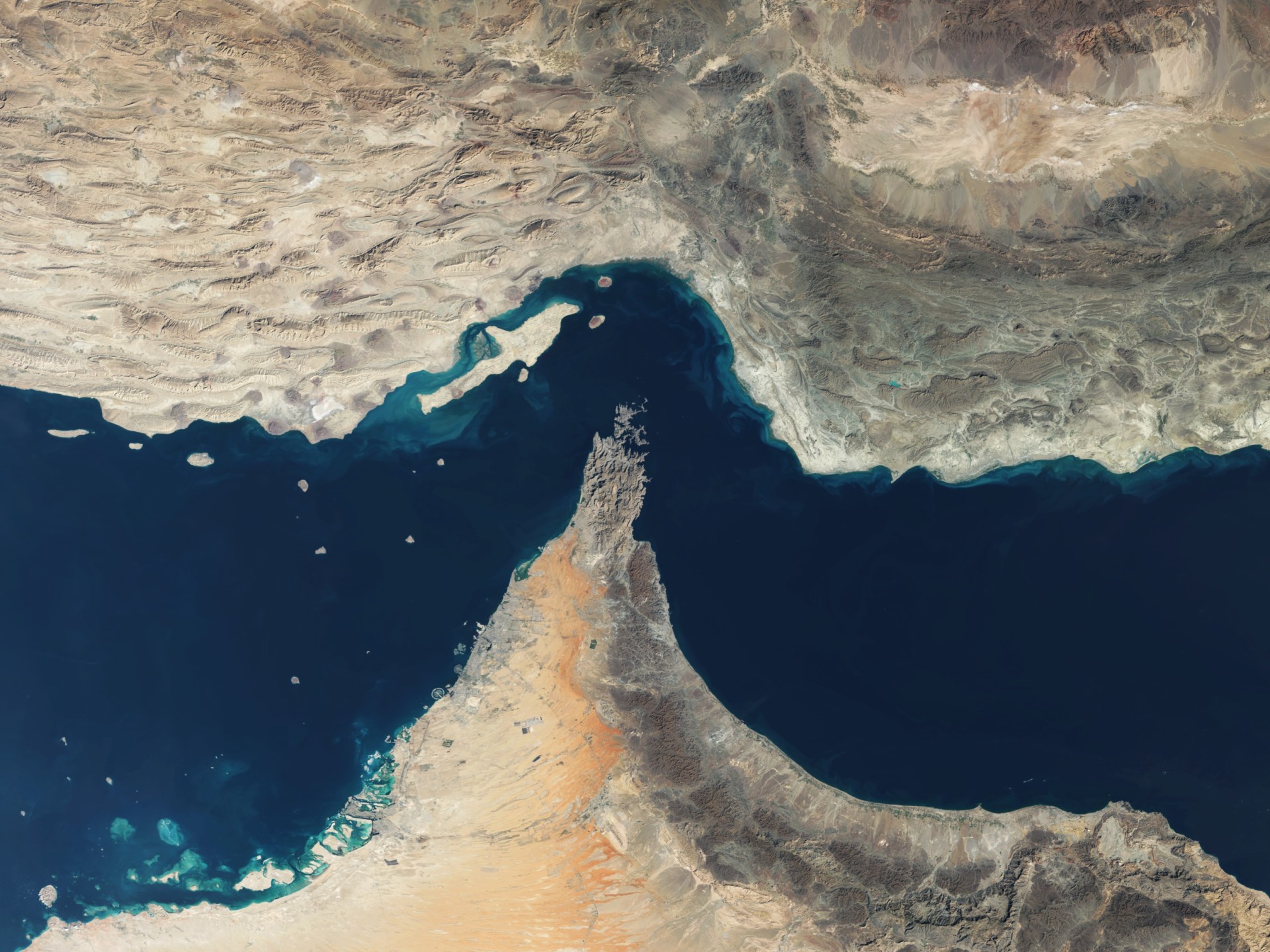 Shipping traffic in the Strait of Hormuz