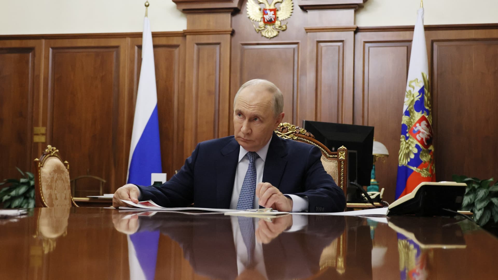 Election polling scene in Russia