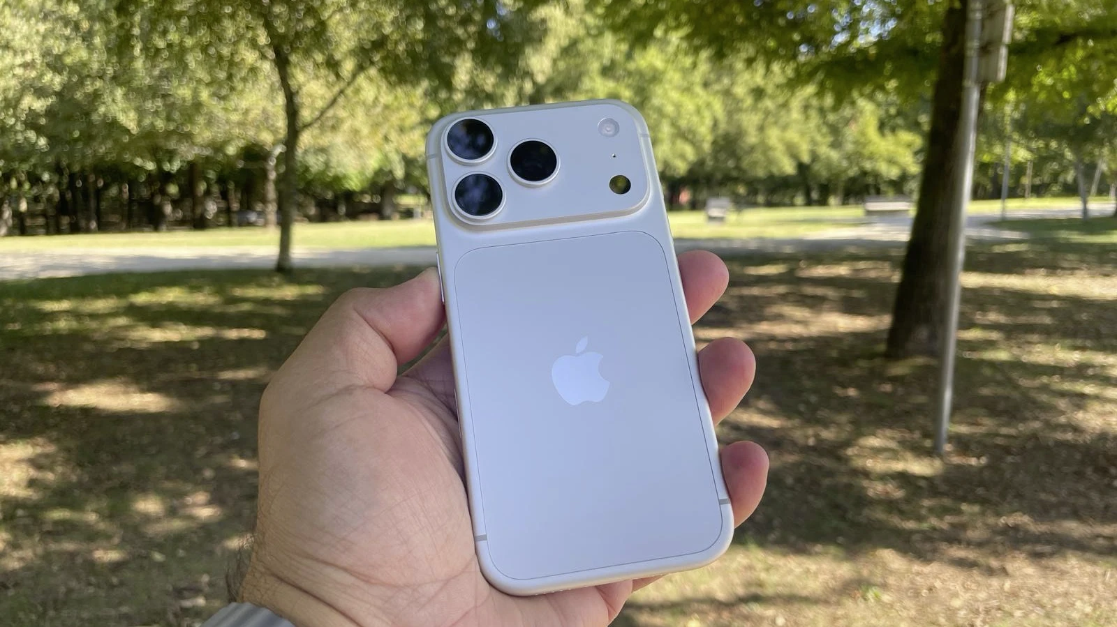 iPhone 18 Pro in hand