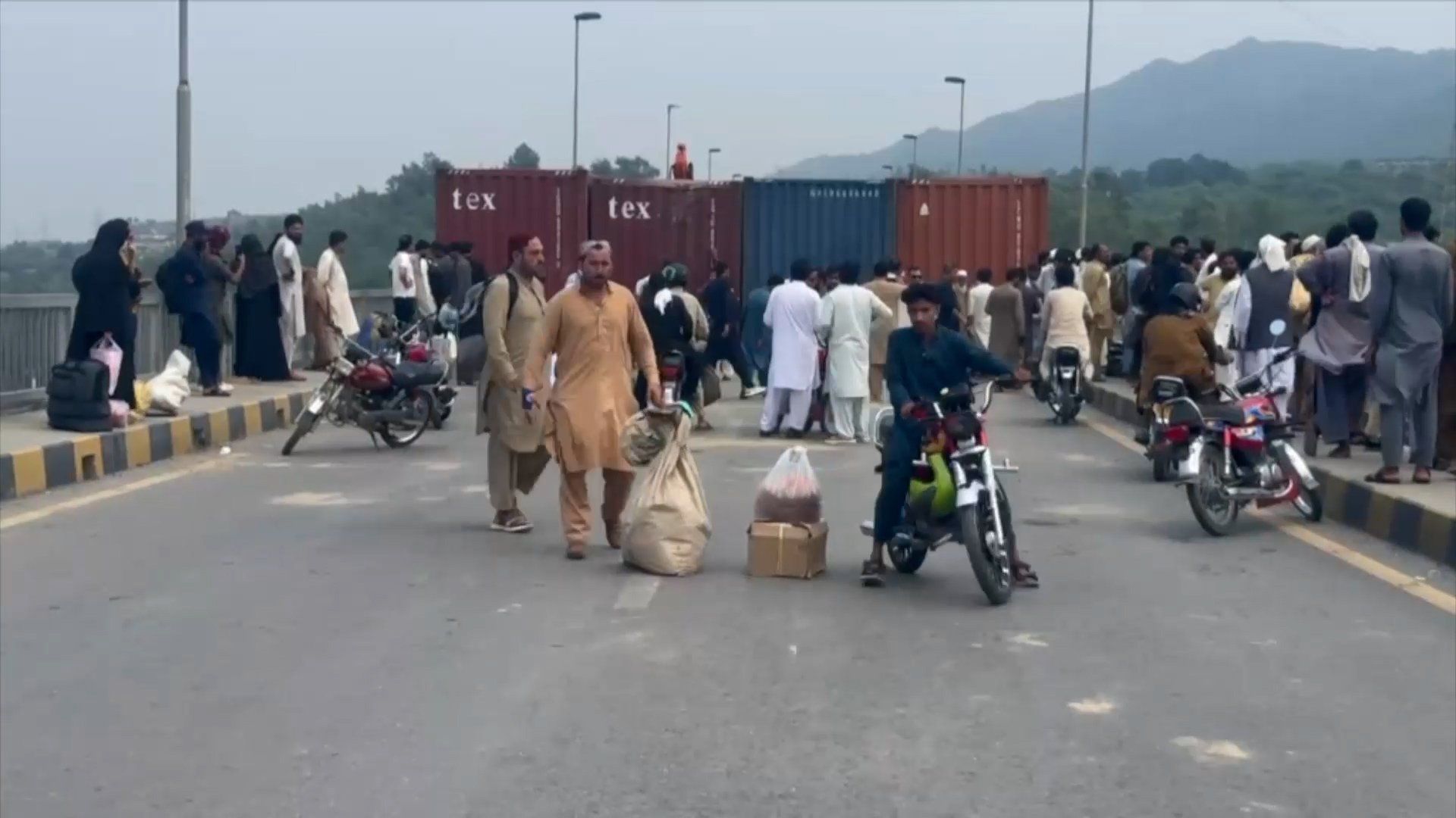 Pakistan political tensions and PTI rally opposition