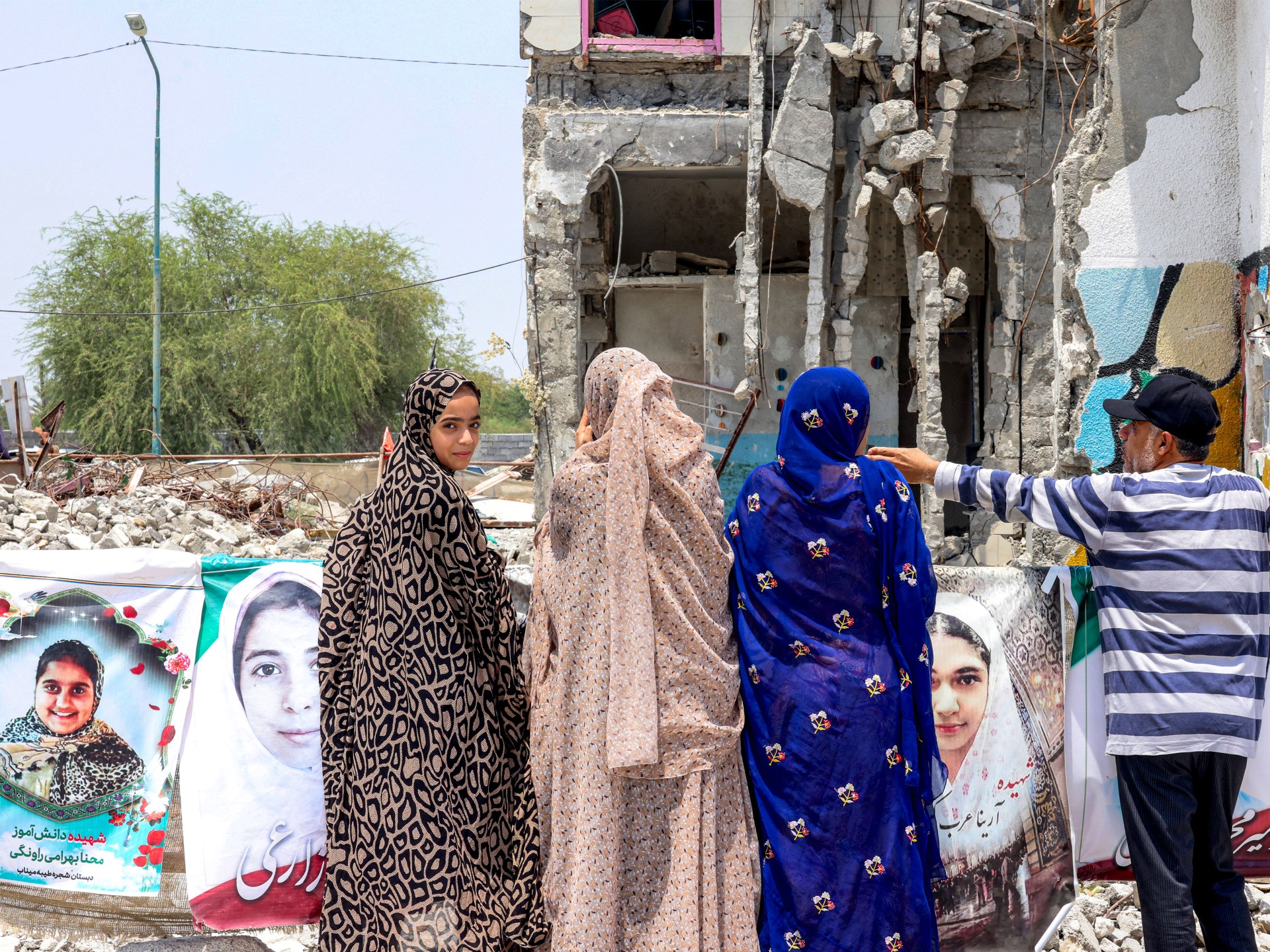 Iranian children returning to school during ongoing conflict