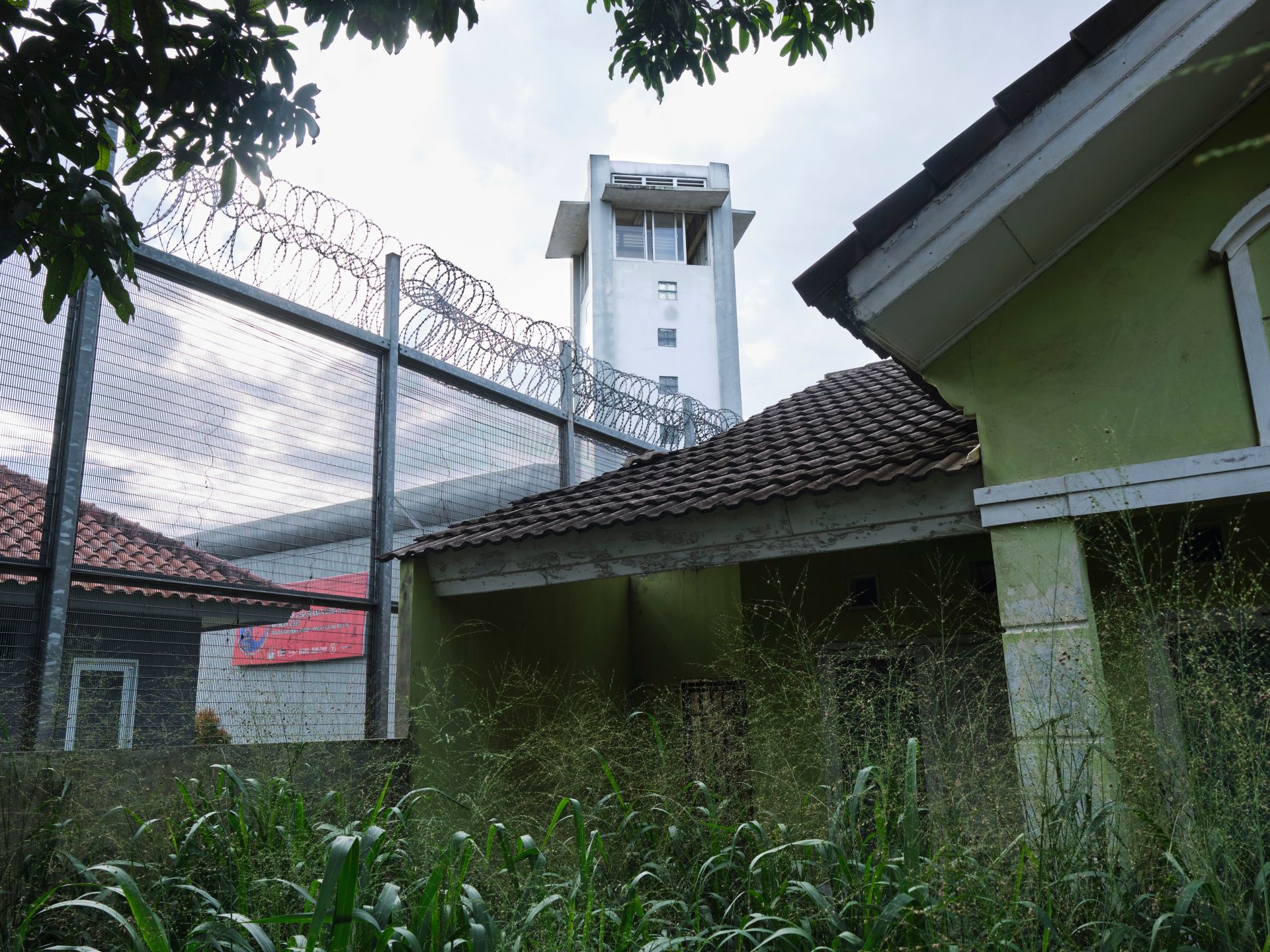 Indonesian prison facility and corruption investigation