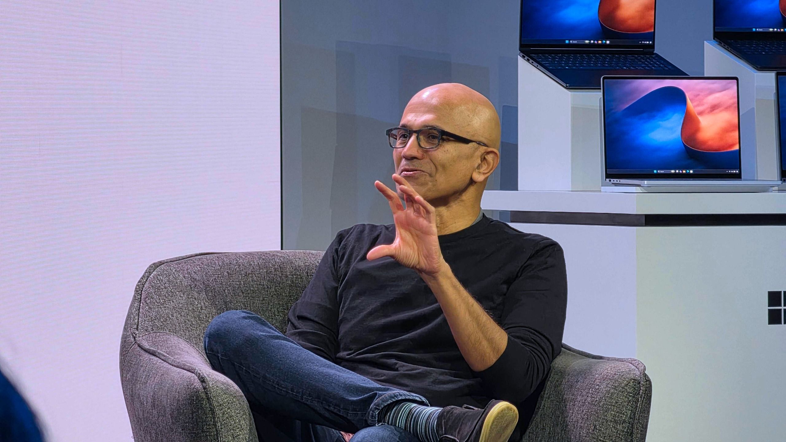 Tech News Roundup October 12 AM