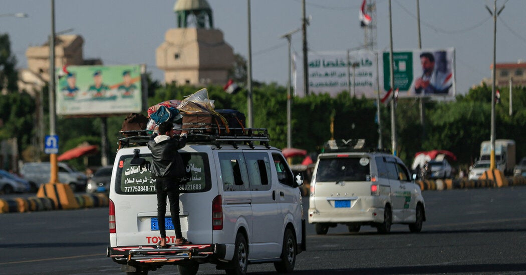 Saudi oil facilities under escalating Houthi threats